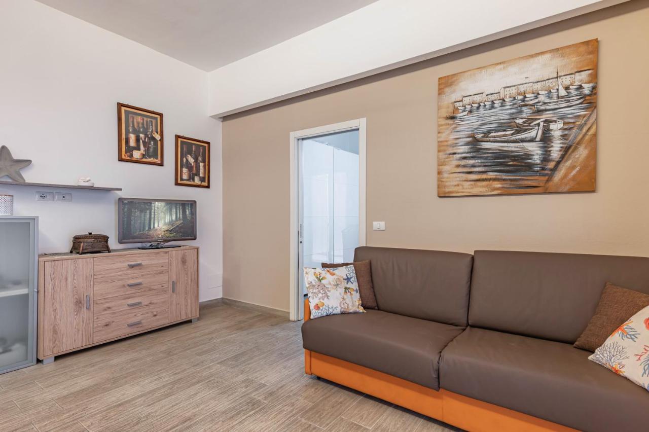 Naxos Bay Flat With Terrace 50 Meters From The Sea Apartment Giardini Naxos Ngoại thất bức ảnh