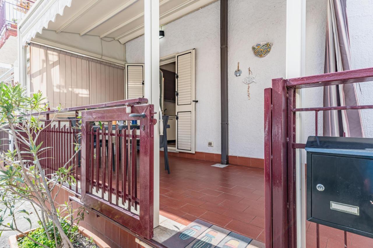 Naxos Bay Flat With Terrace 50 Meters From The Sea Apartment Giardini Naxos Ngoại thất bức ảnh